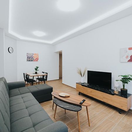 Comfy And Stylish Apartment Θεσσαλονίκη Εξωτερικό φωτογραφία
